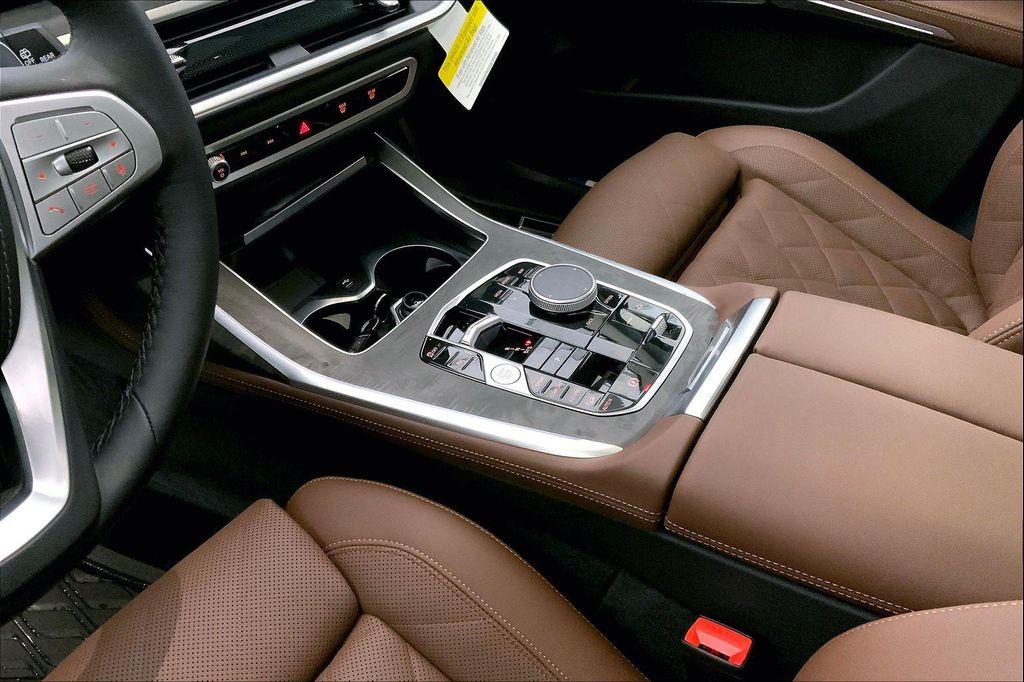 new 2026 BMW X7 car, priced at $94,385