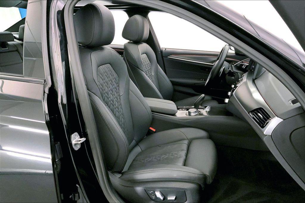 used 2022 BMW 540 car, priced at $38,053