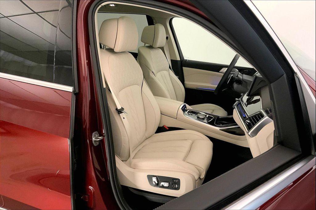 new 2026 BMW X7 car, priced at $93,075