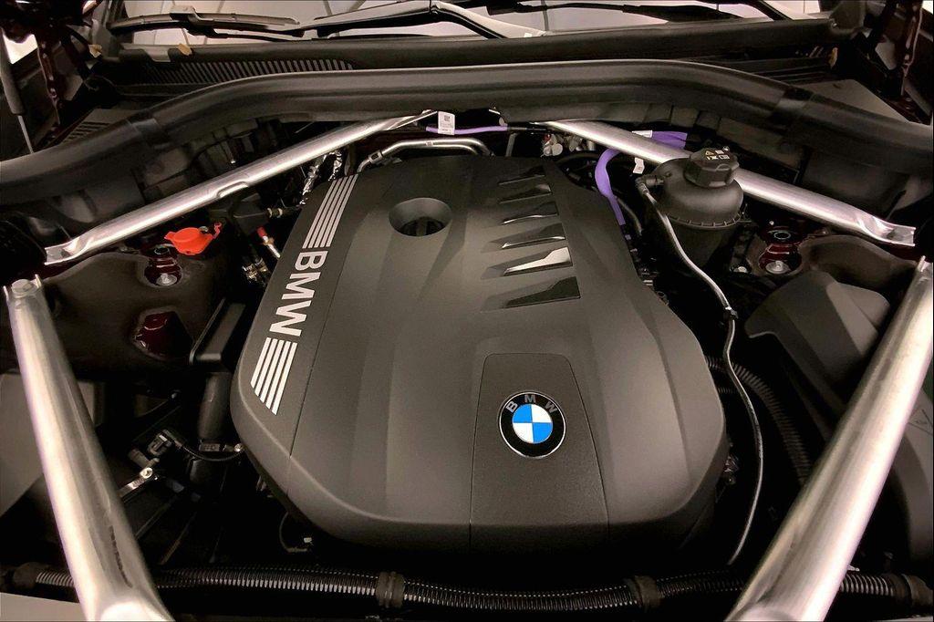 new 2026 BMW X7 car, priced at $93,075