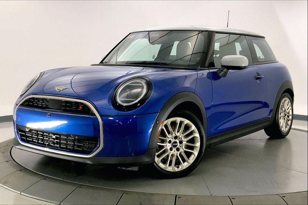 used 2025 MINI Hardtop car