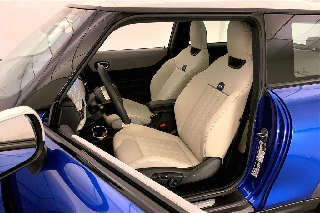 used 2025 MINI Hardtop car, priced at $35,720