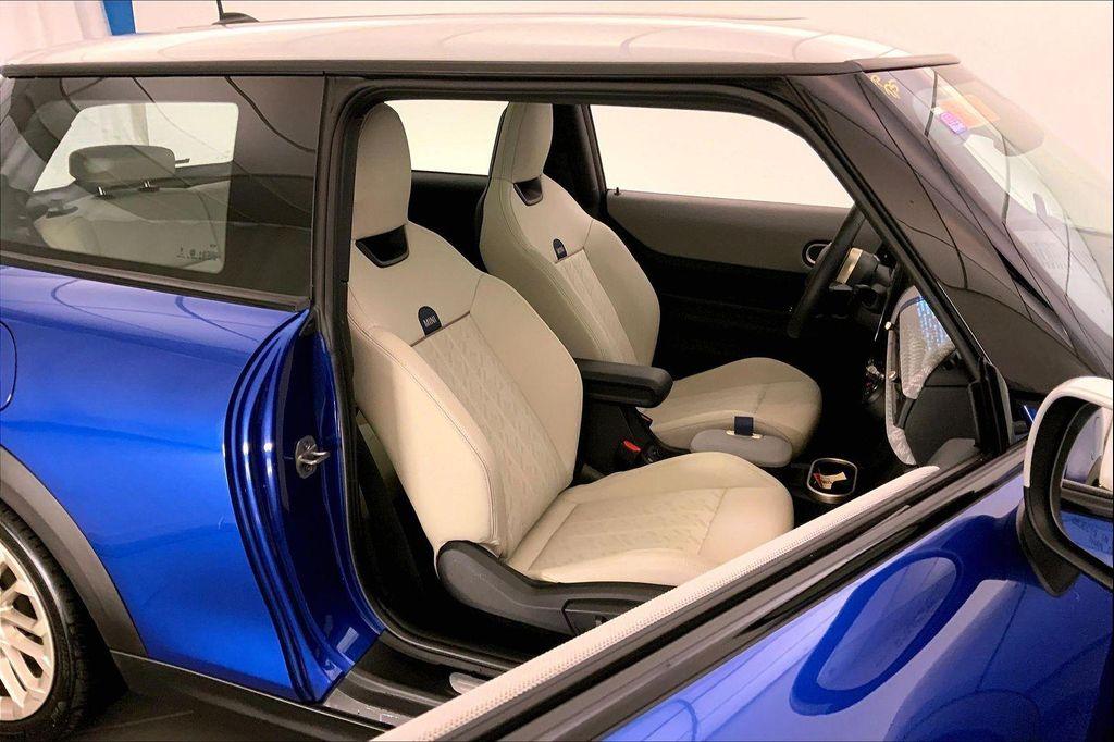 used 2025 MINI Hardtop car