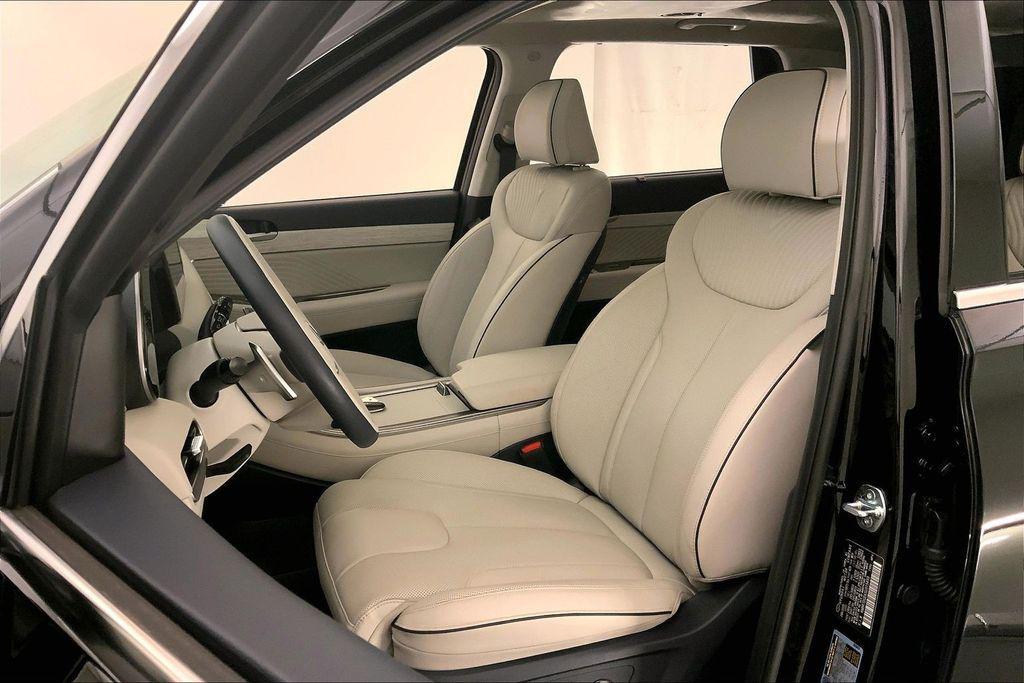 used 2025 Hyundai Palisade car, priced at $42,769