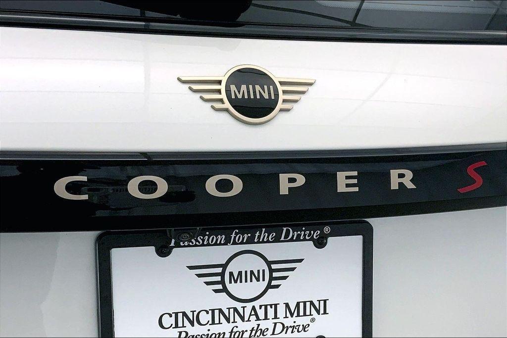 used 2025 MINI Hardtop car, priced at $33,298