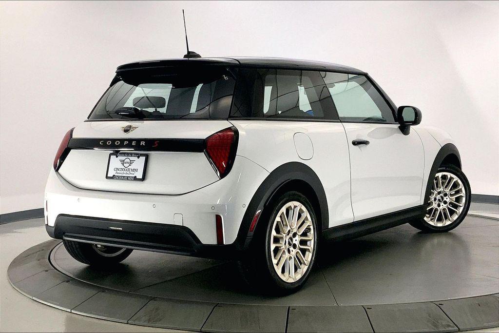 used 2025 MINI Hardtop car, priced at $33,298