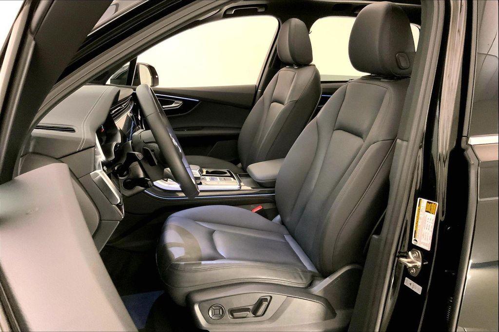 used 2023 Audi Q7 car