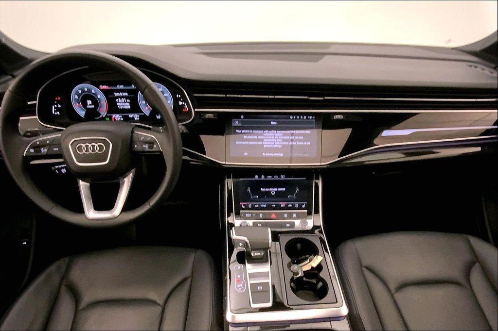 used 2023 Audi Q7 car