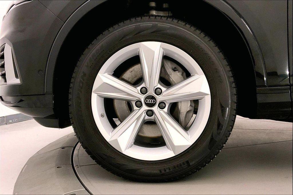 used 2023 Audi Q7 car