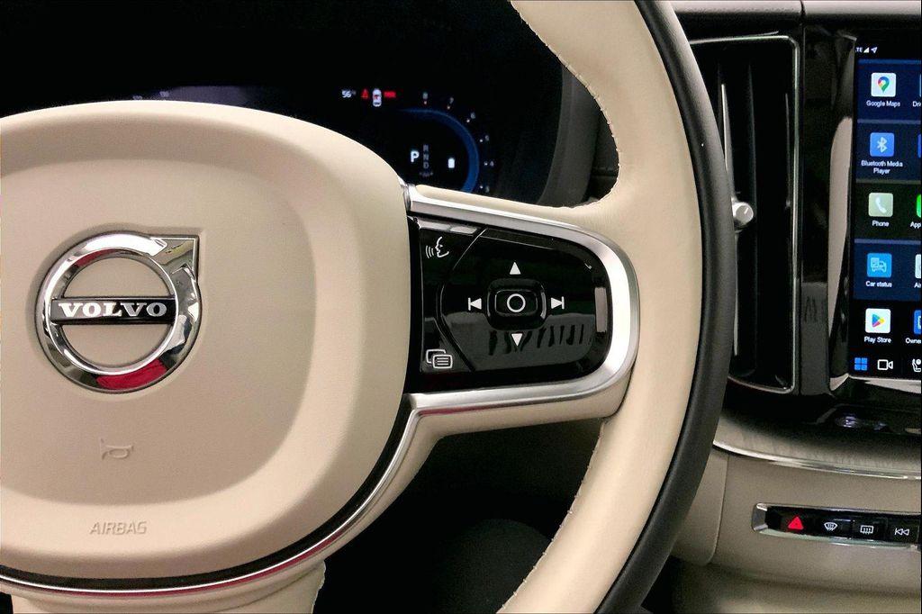 used 2023 Volvo XC60 car