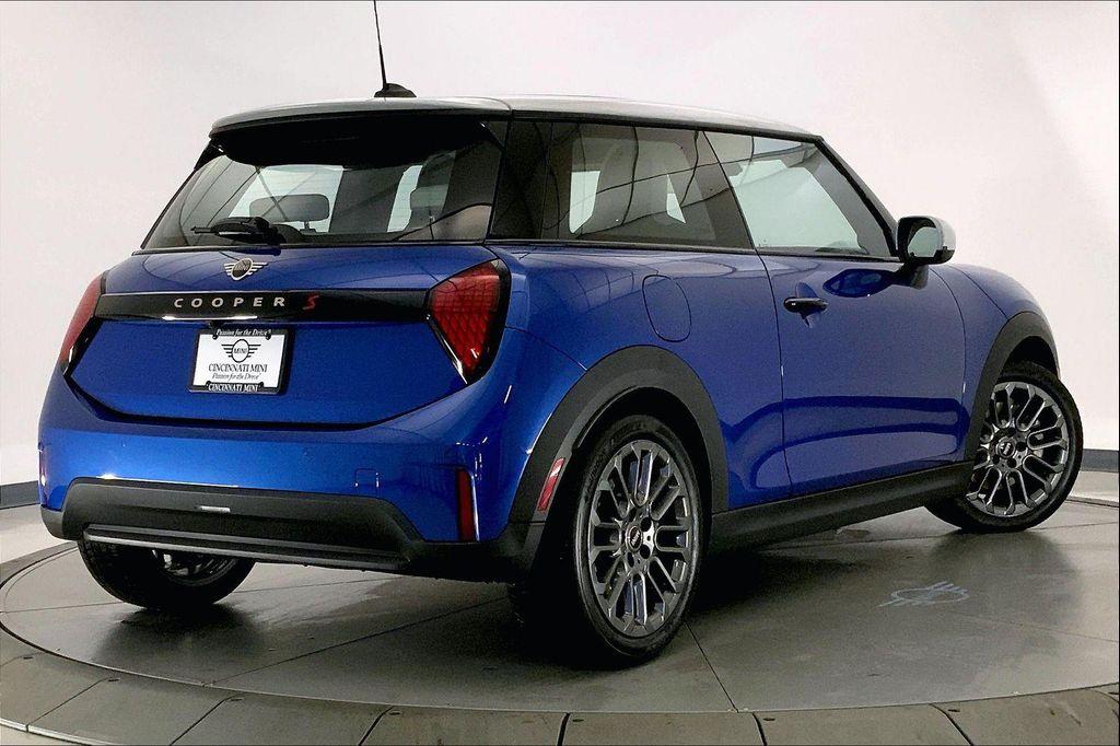 used 2025 MINI Hardtop car