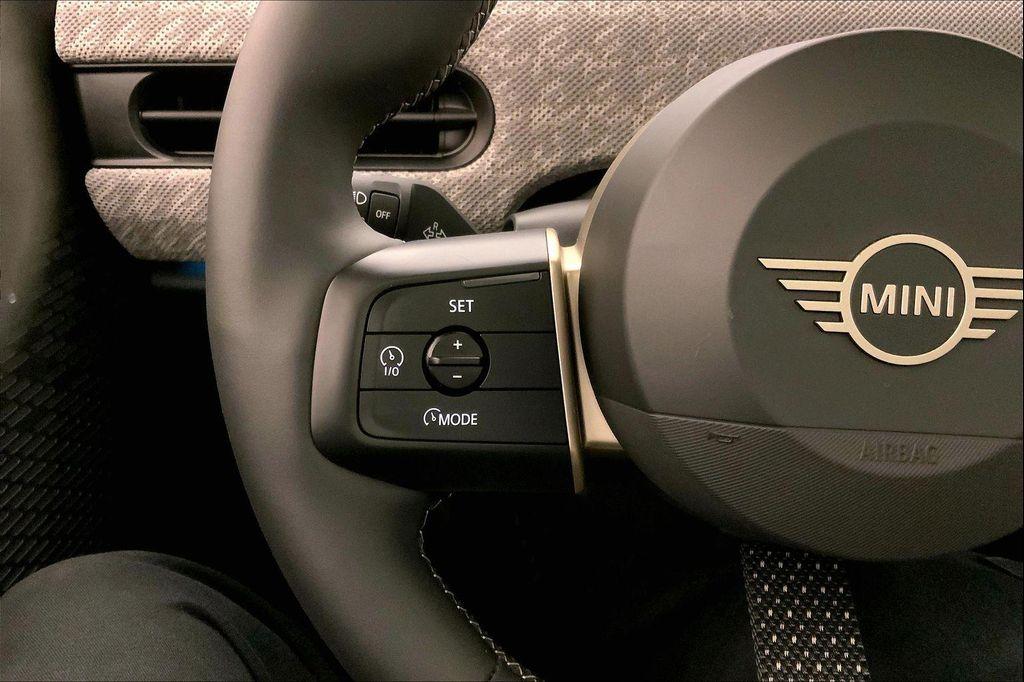 used 2025 MINI Hardtop car
