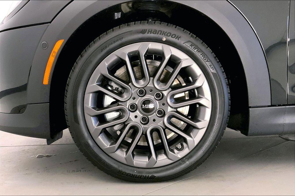 new 2025 MINI Hardtop car, priced at $38,600