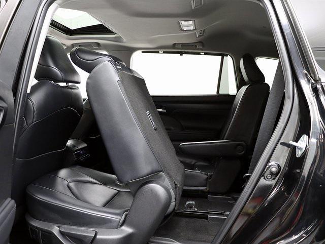 used 2023 Toyota Highlander car, priced at $34,475