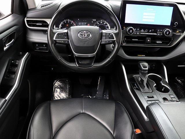 used 2023 Toyota Highlander car, priced at $34,475