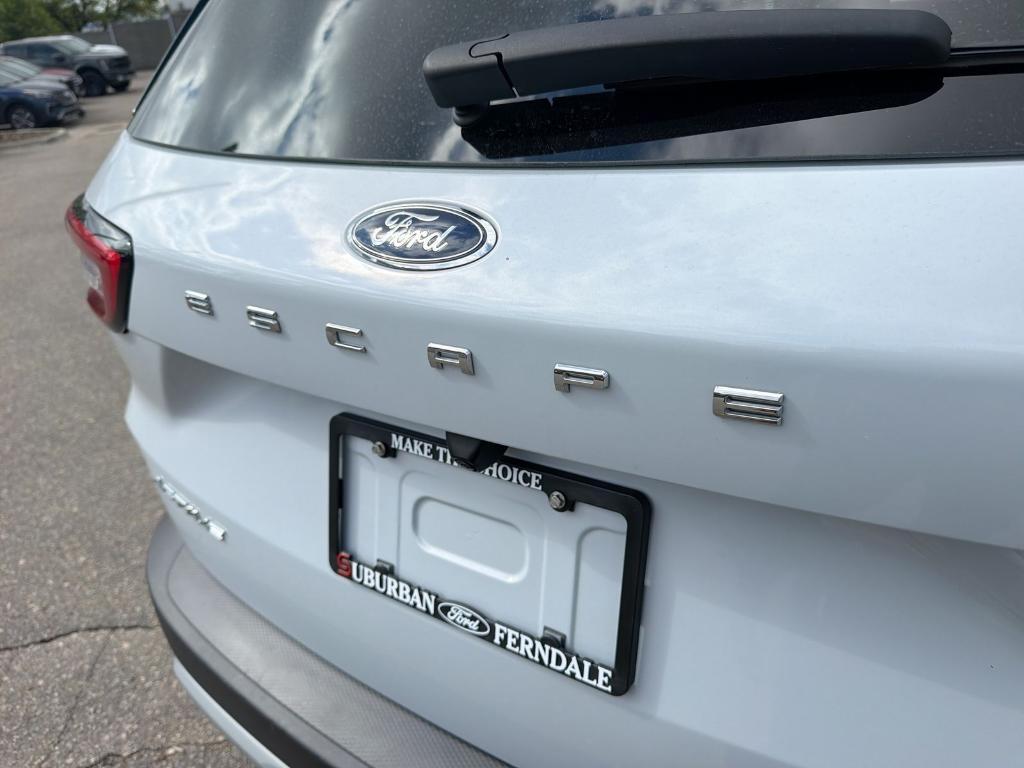 used 2025 Ford Escape car