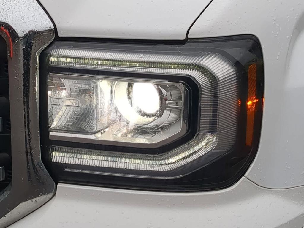 used 2018 GMC Sierra 1500 car, priced at $17,989