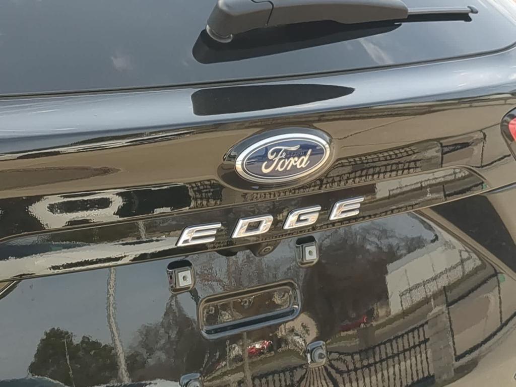 used 2023 Ford Edge car, priced at $26,359