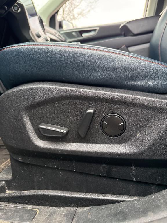 used 2023 Ford Edge car, priced at $26,359