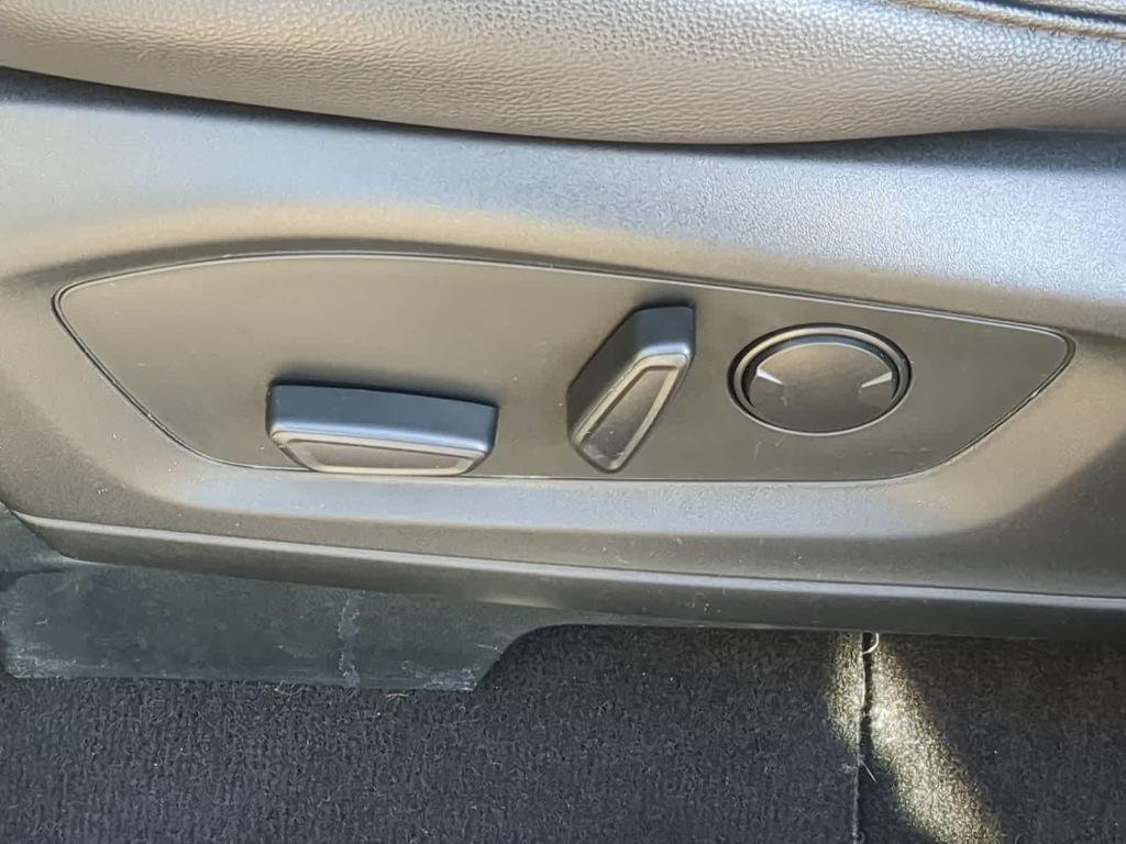 used 2024 Ford Explorer car, priced at $29,209