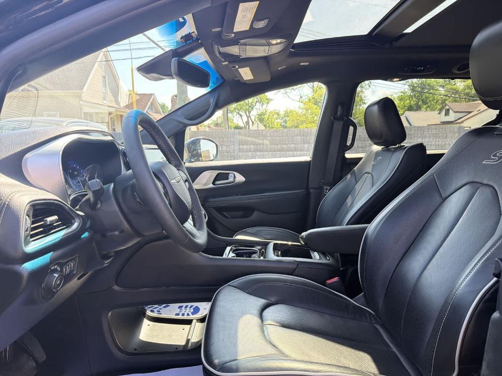 used 2026 Chrysler Pacifica car, priced at $39,139