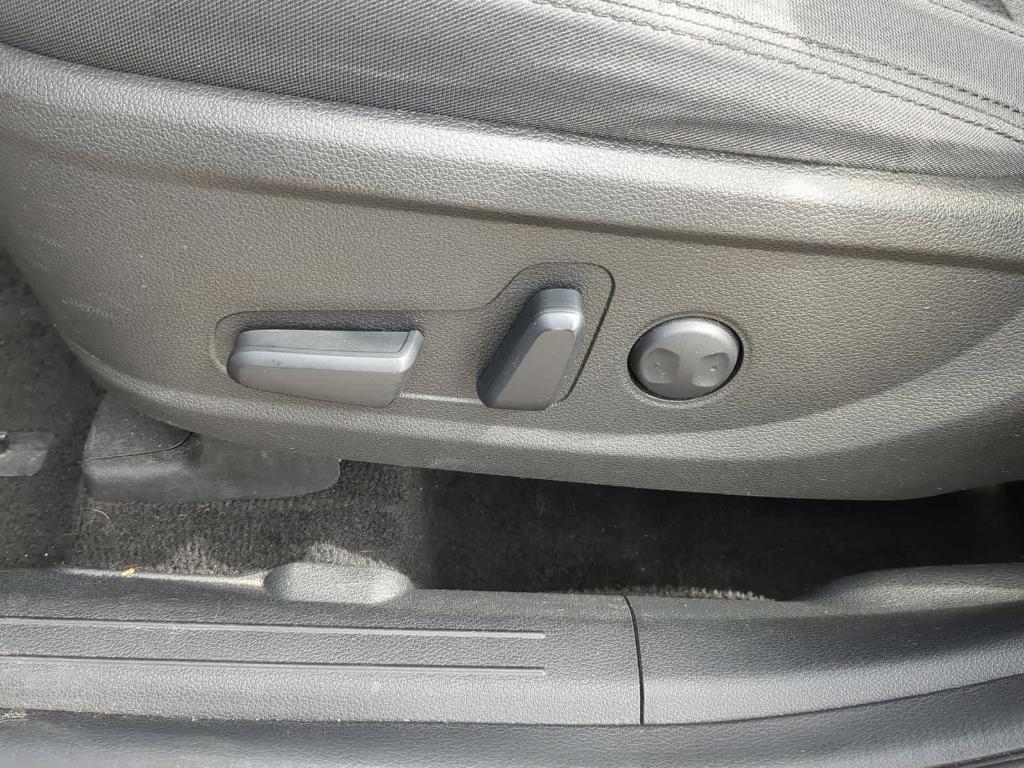 used 2023 Hyundai Santa Fe car, priced at $18,389