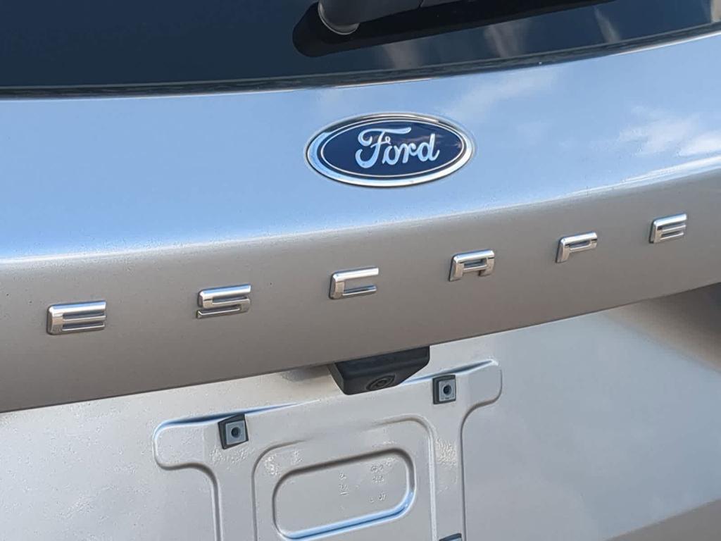 used 2022 Ford Escape car, priced at $13,989