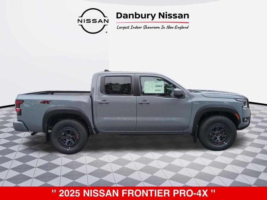 new 2025 Nissan Frontier car