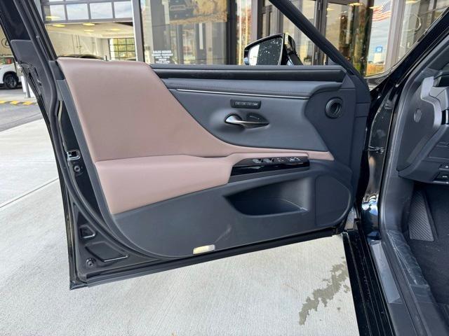 new 2025 Lexus ES 350 car, priced at $50,160