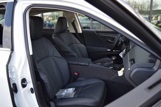 new 2025 Lexus ES 350 car, priced at $56,664