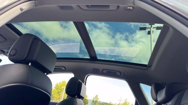 Audi Q5 view 13