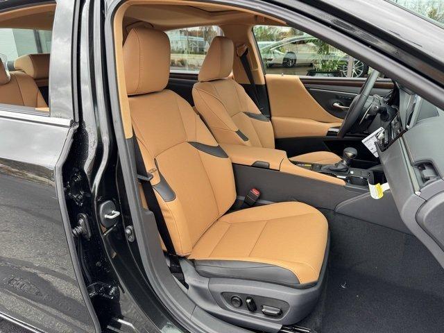 new 2025 Lexus ES 350 car, priced at $48,579