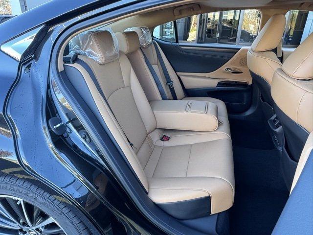 new 2025 Lexus ES 350 car, priced at $50,160