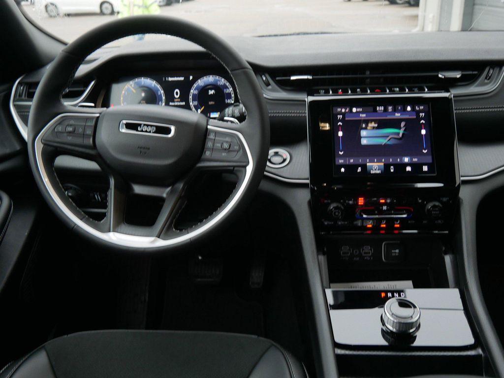 new 2025 Jeep Grand Cherokee L car, priced at $44,832