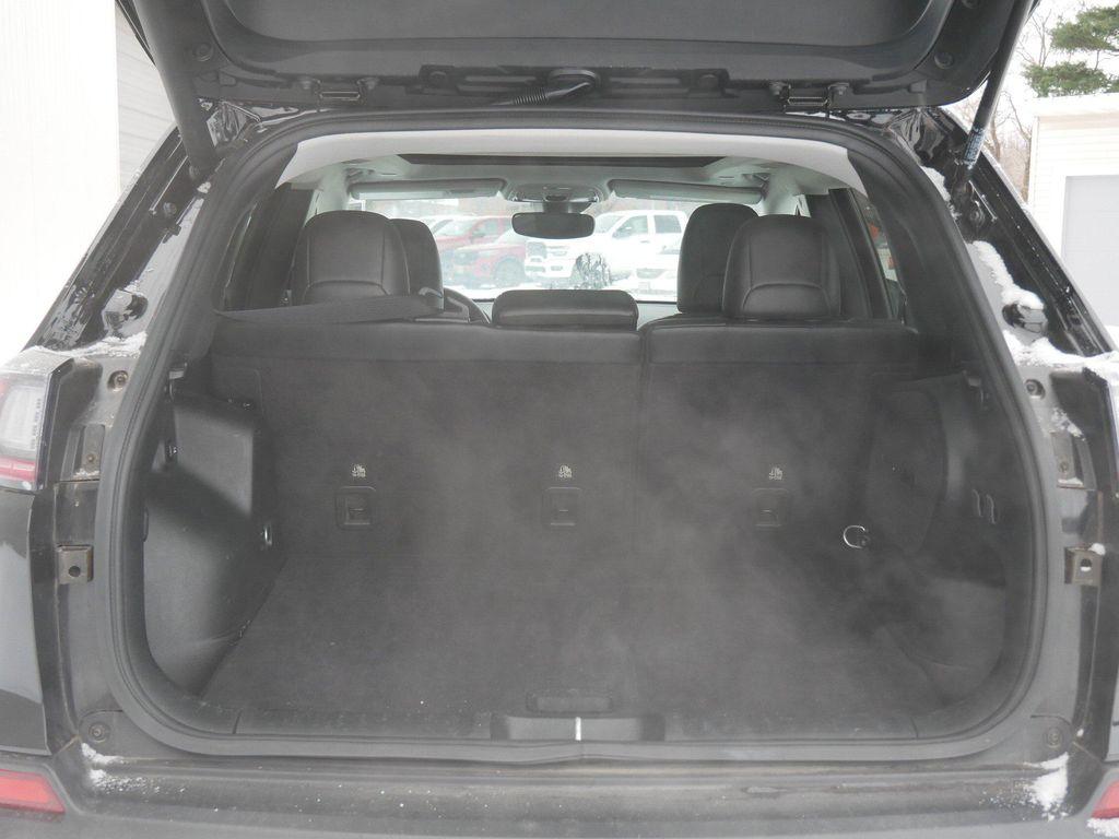 used 2022 Jeep Cherokee car, priced at $23,482