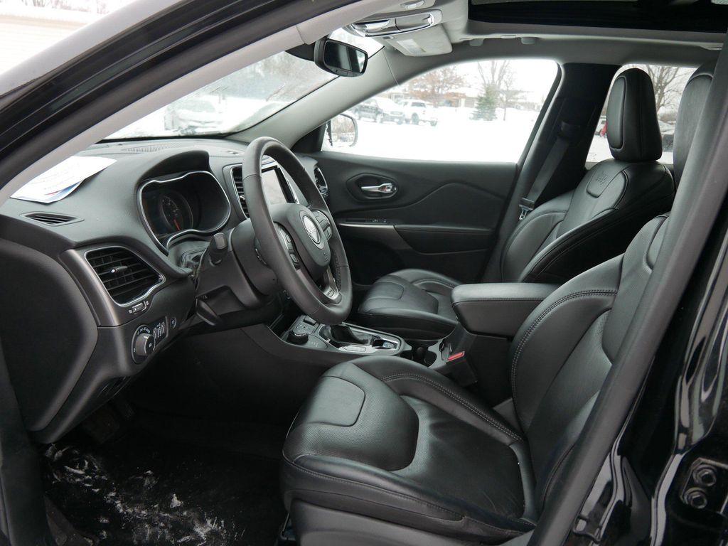 used 2022 Jeep Cherokee car, priced at $23,482