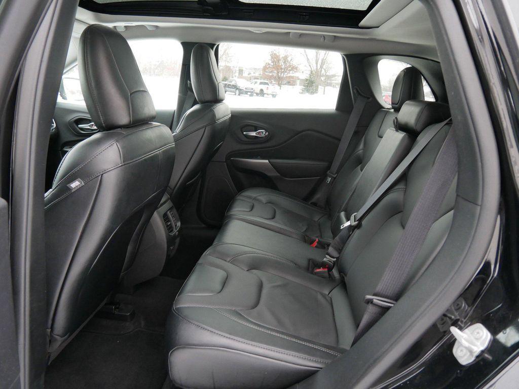 used 2022 Jeep Cherokee car, priced at $23,482