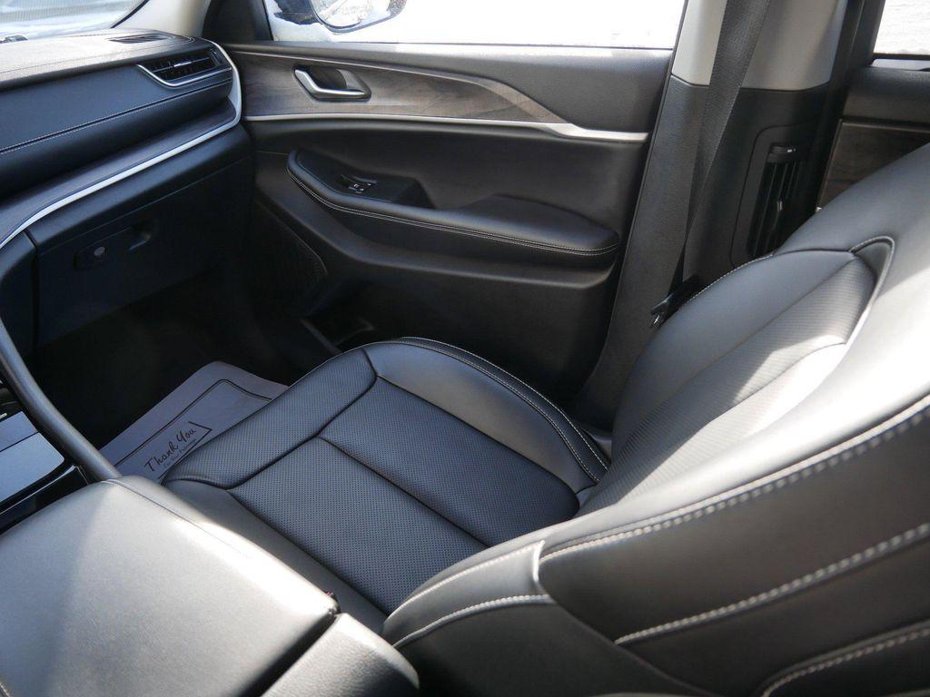 used 2023 Jeep Grand Cherokee L car, priced at $31,982