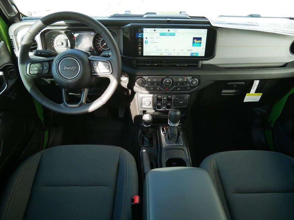 new 2025 Jeep Gladiator car, priced at $39,864