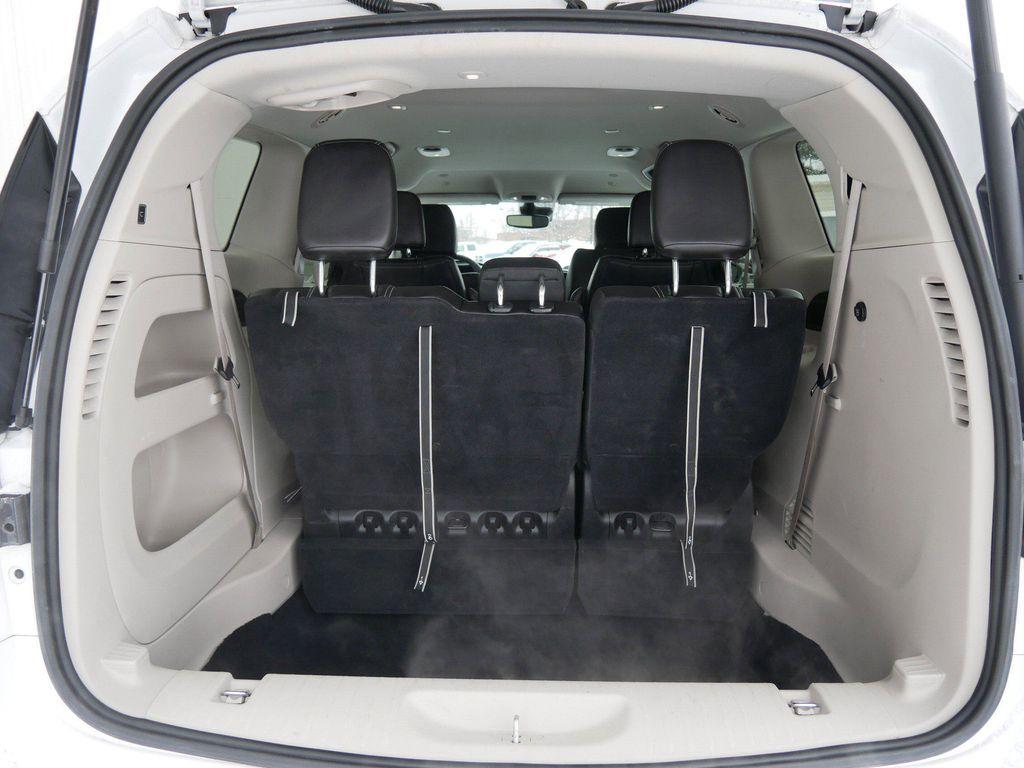 used 2024 Chrysler Pacifica car, priced at $26,982