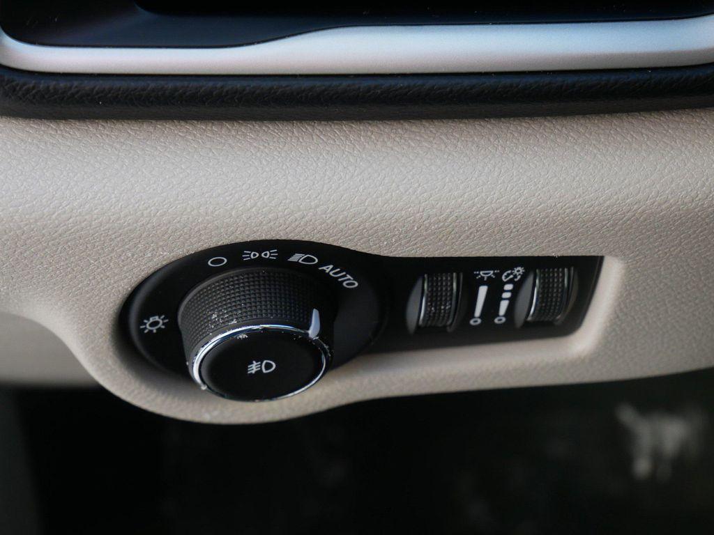 used 2020 Chrysler Pacifica car, priced at $15,982