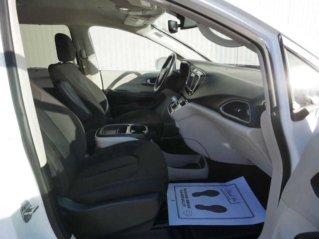 used 2020 Chrysler Pacifica car, priced at $15,982