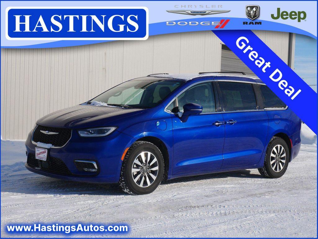 used 2021 Chrysler Pacifica Hybrid car, priced at $19,982