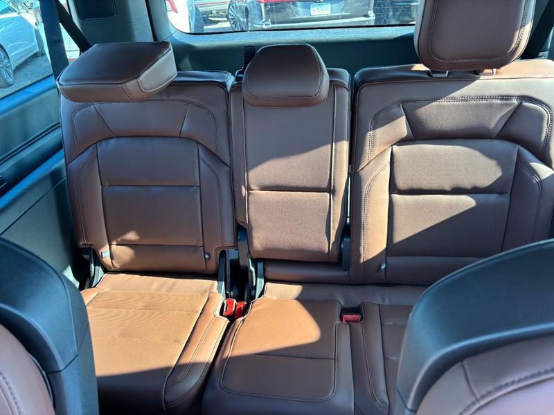 new 2026 Lincoln Navigator car, priced at $111,560