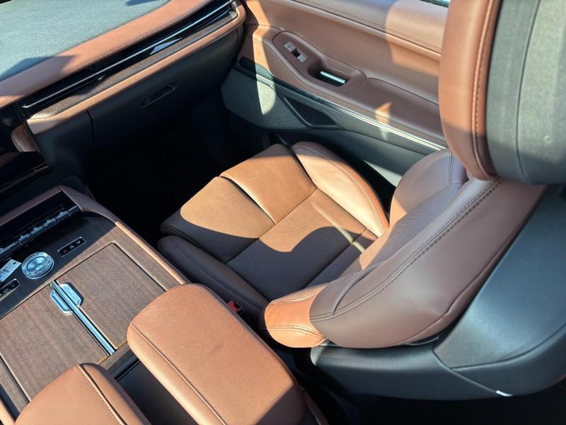 new 2026 Lincoln Navigator car, priced at $111,560