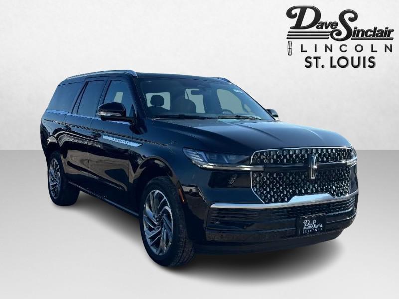 new 2026 Lincoln Navigator car, priced at $111,560