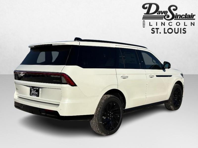 new 2025 Lincoln Navigator car, priced at $108,585