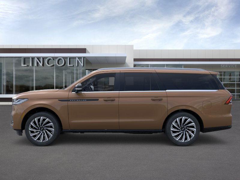 new 2025 Lincoln Navigator car, priced at $117,474