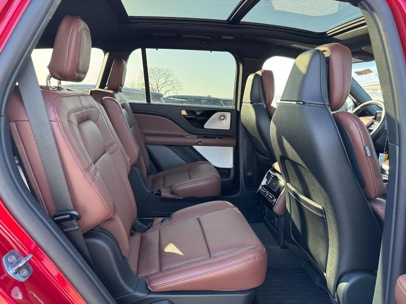 new 2025 Lincoln Aviator car, priced at $81,025