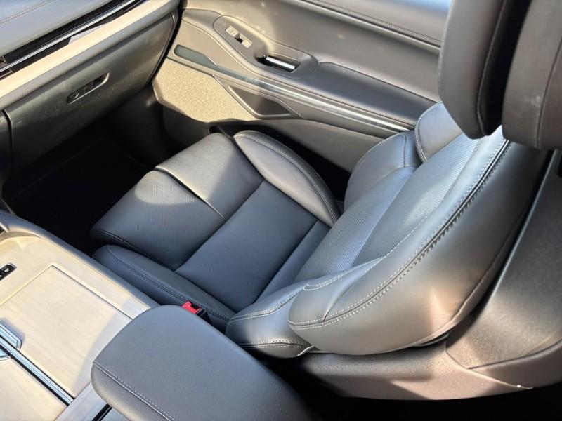 new 2026 Lincoln Navigator car, priced at $115,060